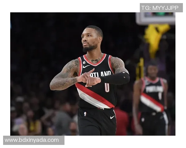 达米安利拉德：篮球场上的传奇与坚持不懈的奋斗精神