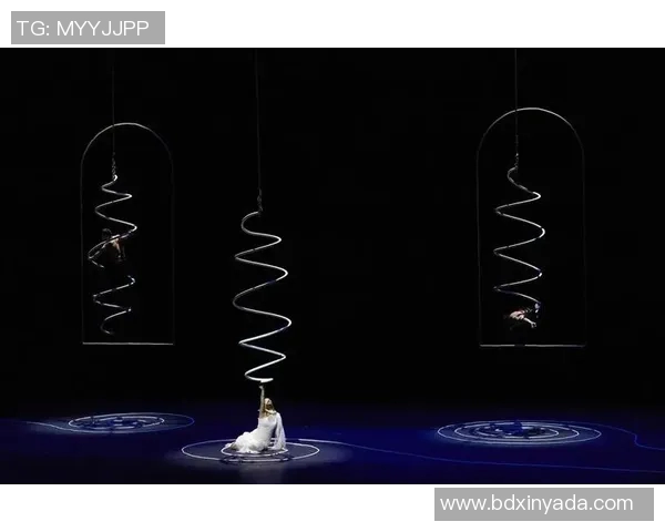 崔永熙的艺术旅程与人生哲学探索：从舞台到生活的多维视角