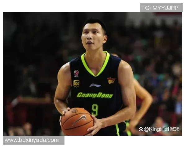 易建联率广东取得十连胜，领跑CBA积分榜，球队士气高昂备战季后赛