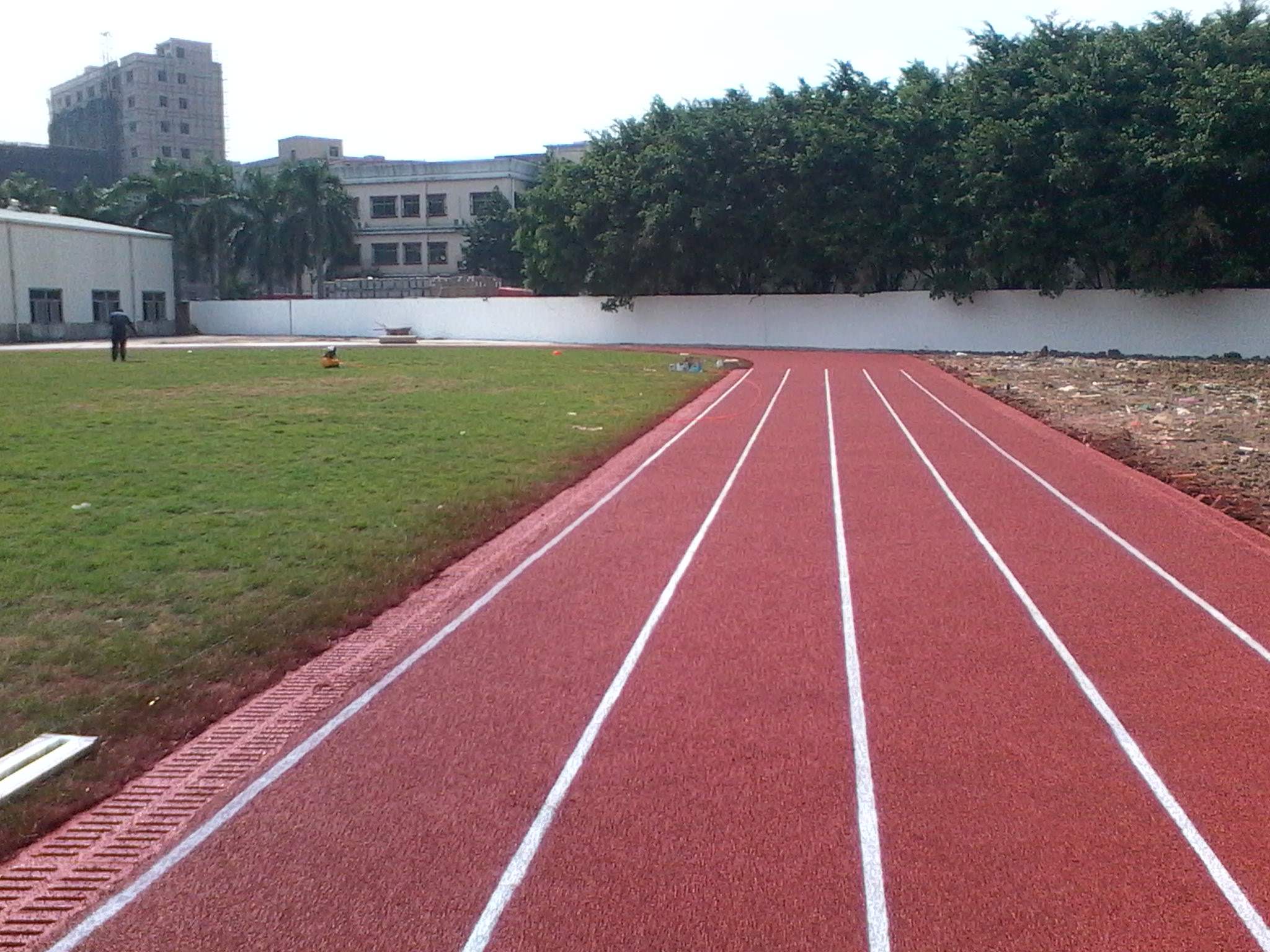 竞技宝JJB教育部要求立即叫停在建或拟建塑胶跑道