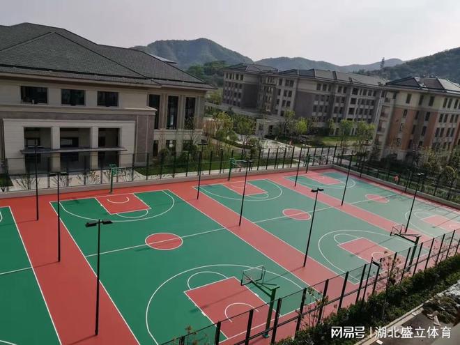 塑胶竞技宝JJB跑道是不是越厚越好？