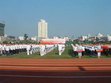 浙江瑞安一小学塑胶操场异味多名学生流鼻血